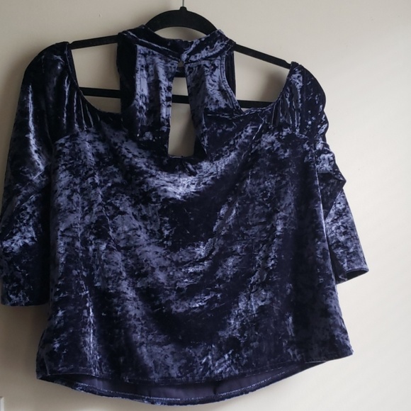 AE Crushed Velvet Blouse - Picture 3 of 3